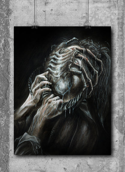 FACE HUGGER